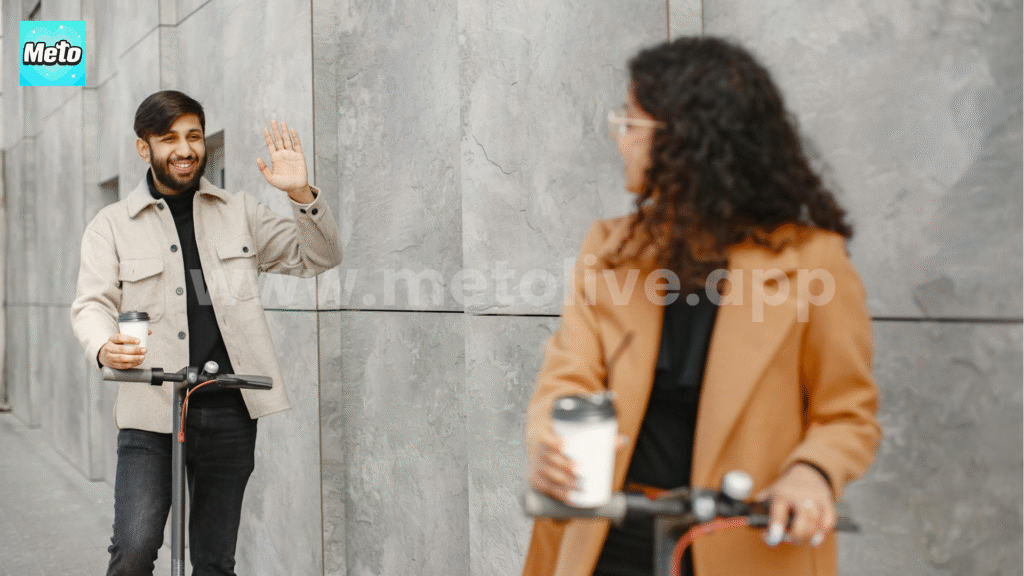 Gestures Audiences Appreciate as Meto Live Hosts