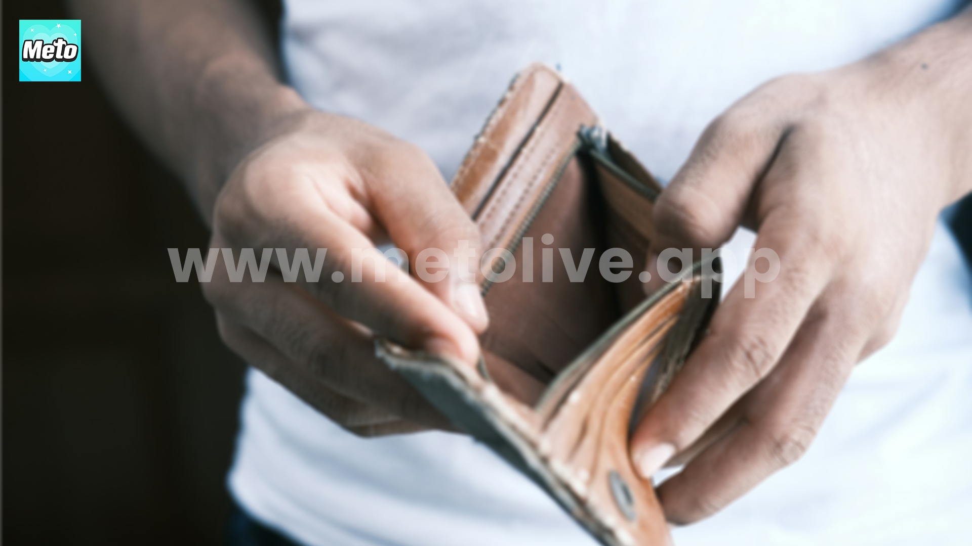 First Steps to Pay Off Your Earnings as Meto Live Agents