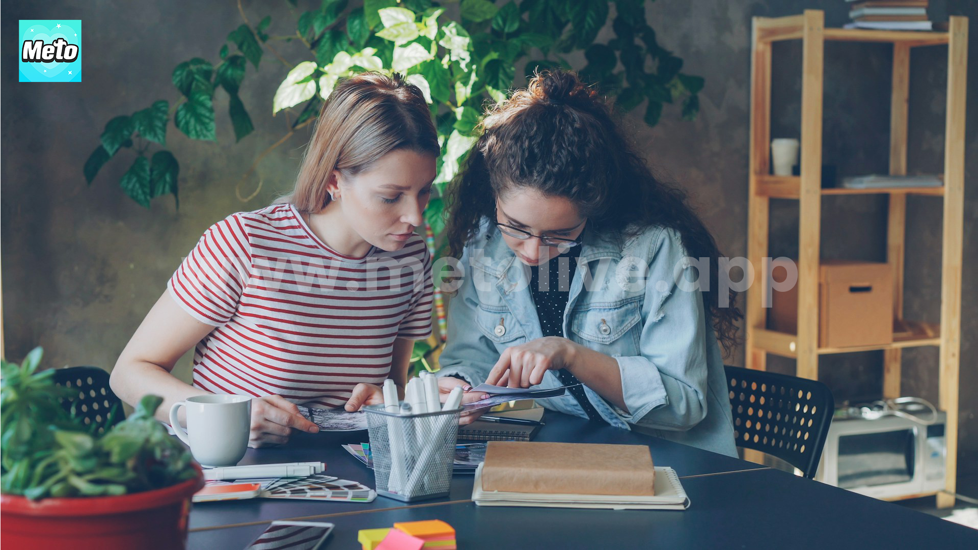 When to Give Hosts Feedback as Meto Live Agents